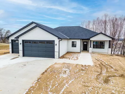 313 Eastridge Cir, Reedsburg, WI 53959