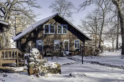 118 Potowatomi Dr, Edgerton, WI 53534
