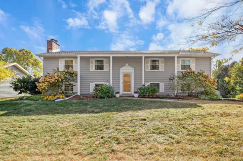 6617 Gettysburg Dr, Madison, WI 53705