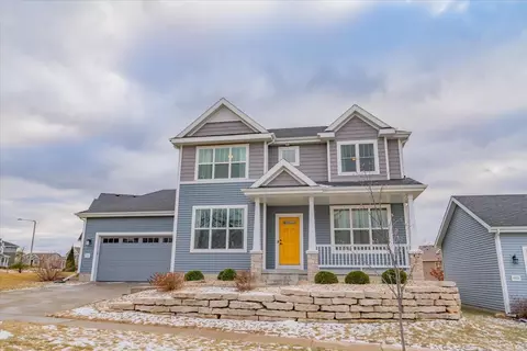 9717 Tawny Acorn Dr, Verona, WI 53593