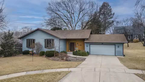 3804 Bunker Hl, Middleton, WI 53562