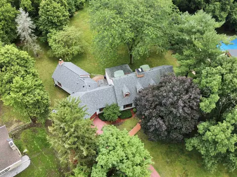 2626 Cherokee Rd, Janesville, WI 53545
