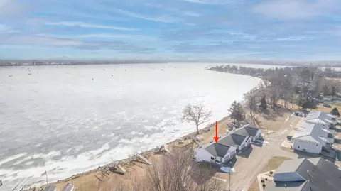 w10695 Blackhawk Trail #459, Fox Lake, WI 53933