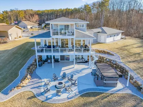 n7303 Ptarmigan Drive, Pardeeville, WI 53954
