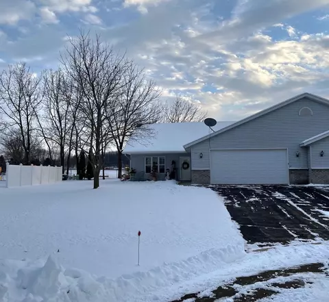 550 Ronald Lee Cir, Rio, WI 53960