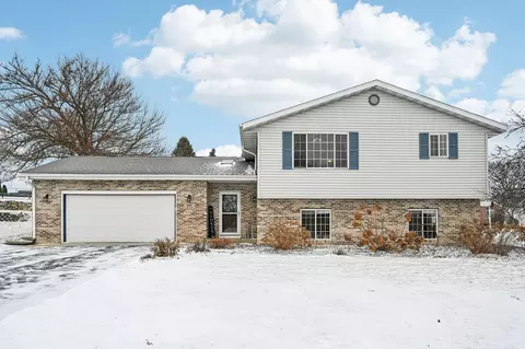 609 Colby Dr, Orfordville, WI 53576