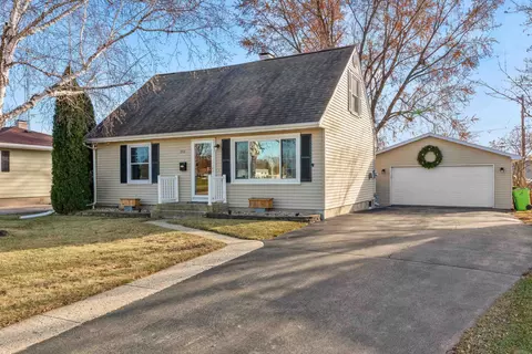 313 Stone St, Beaver Dam, WI 53916