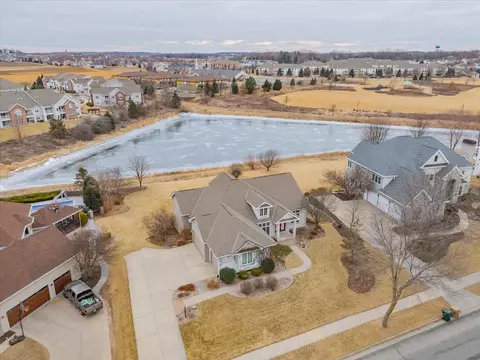 814 Hidden Cave Rd, Madison, WI 53717