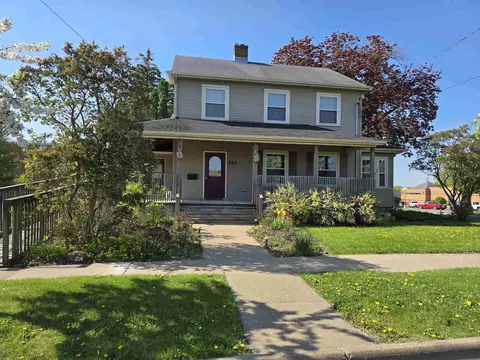 242 W Hickory St, Lancaster, WI 53813