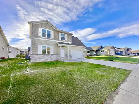 2217 Valberg Dr #165, Stoughton, WI 53589