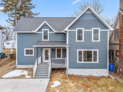 231 Myrtle St, Reedsburg, WI 53959