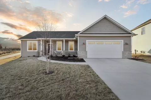 3705 Tanglewood Pl, Janesville, WI 53546