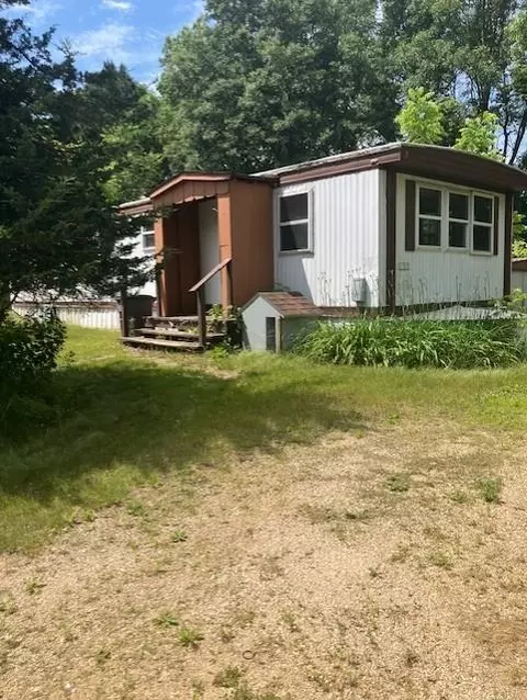 2927 Lincoln Ave, Oxford, WI 53952