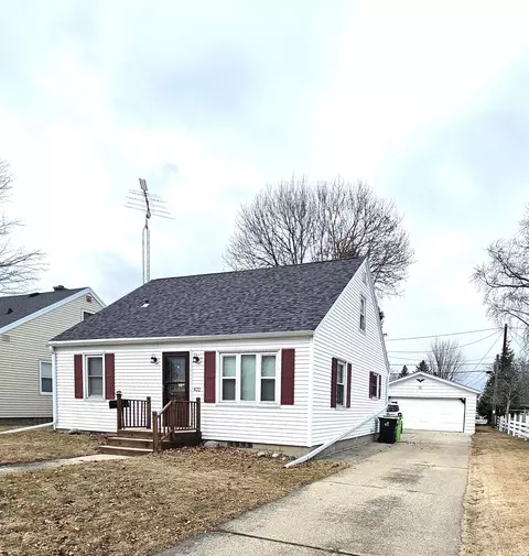 422 Grandview Ave, Waupun, WI 53963