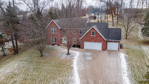 610 Pyrite Rd, Platteville, WI 53818