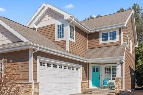 813 Pine Hill Dr, Verona, WI 53593
