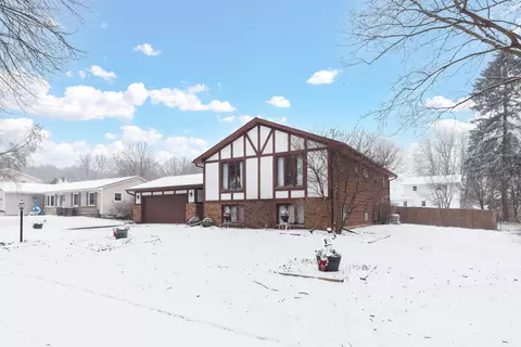 4505 Village Ln, Madison, WI 53704