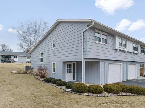 1532 East St, Baraboo, WI 53913