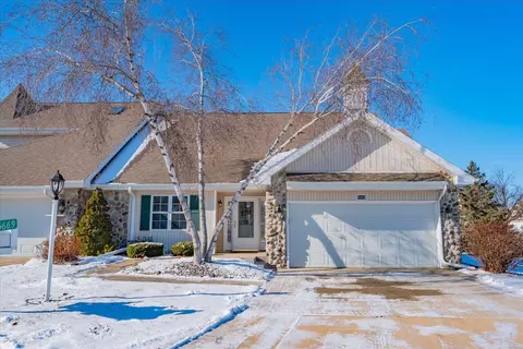 5669 Steeplechase Dr, Waunakee, WI 53597