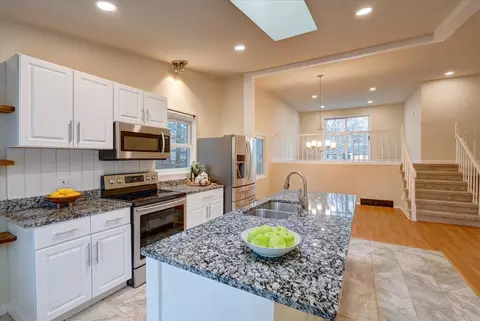 1 Jacobs Ct, Madison, WI 53711