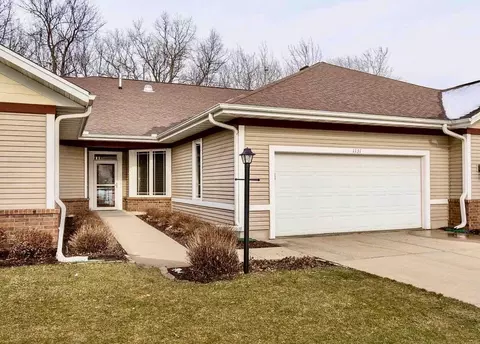 1131 Virgin Lake Dr, Stoughton, WI 53589