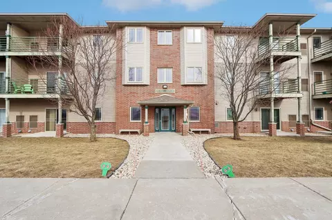102 Prairie Heights Dr #401, Verona, WI 53593