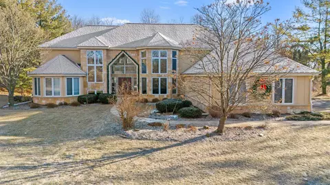 7677 Summerfield Dr, Verona, WI 53593