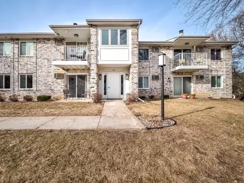 96 Ponwood Cir #A, Madison, WI 53717