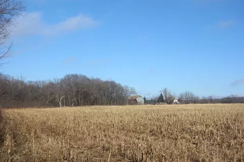 e8687 Weinke Road, North Freedom, WI 53951