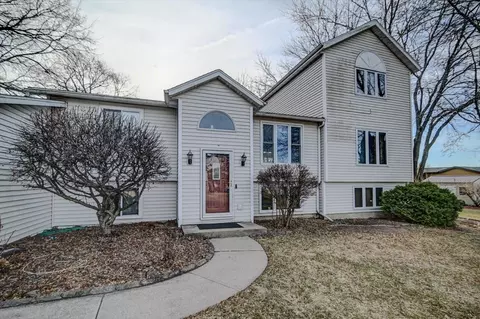 2717 Orchard St, Mcfarland, WI 53558