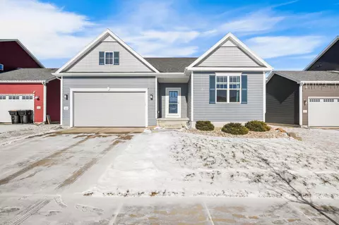 115 Crooked Tree Cir, Deforest, WI 53532