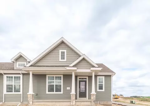 717 Cozy Farm Rd, Waunakee, WI 53597