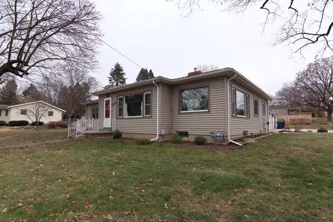 2537 River View Dr, Janesville, WI 53546