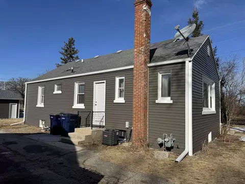 1029 Cornelia St, Janesville, WI 53545