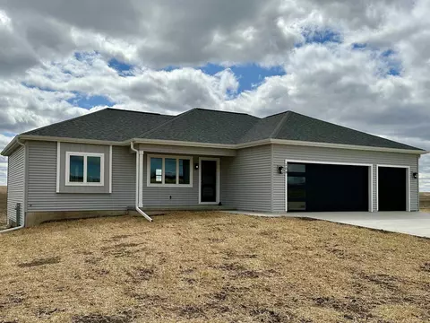 108 W 2nd St, Friesland, WI 53935