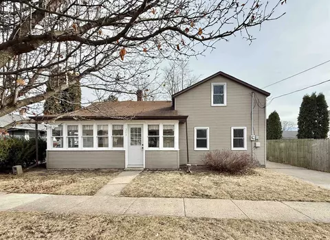 303 Mill St, Clinton, WI 53525