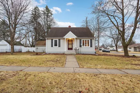 503 Chamberlain St, Edgerton, WI 53534