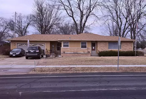 665 E Inman Pkwy, Beloit, WI 53511