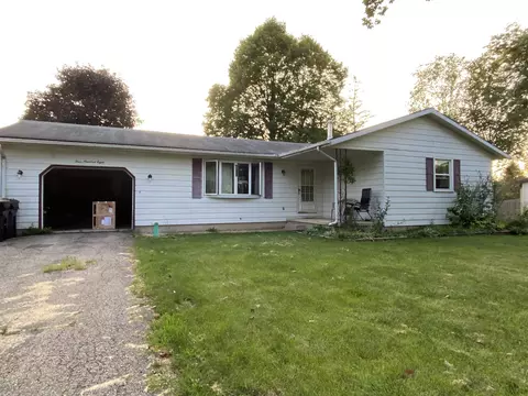 408 Iroquois Ct, Deforest, WI 53532