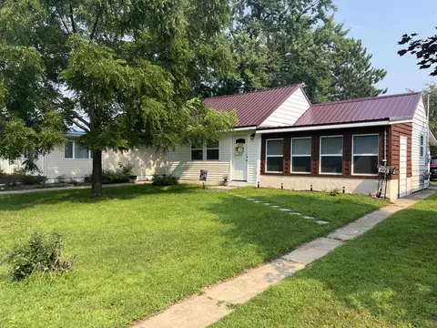 428 Pine St, Tomah, WI 54660