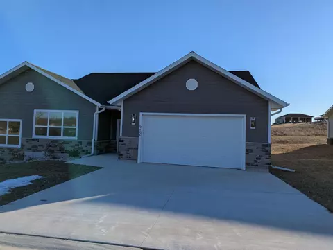 412 Louis Ln, Baraboo, WI 53913