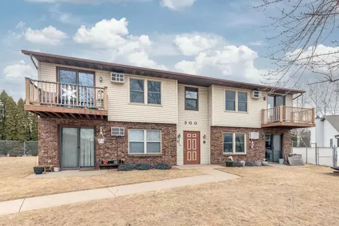300 Shane Ct, Sun Prairie, WI 53590