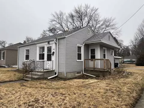 1878 Marion Ct, Beloit, WI 53511