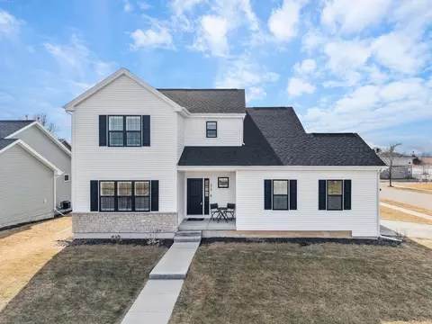 979 Griffin Way, Deforest, WI 53532
