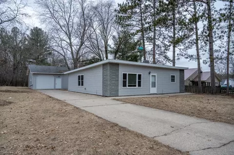 127 N Kenwood St, Adams, WI 53910