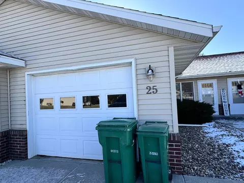 25 Garrison Dr #53, Evansville, WI 53536