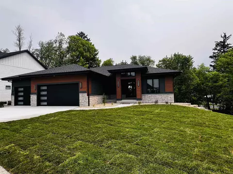 1118 Reese Trl, Waunakee, WI 53597