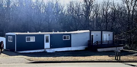 121 East St, Potosi, WI 53820