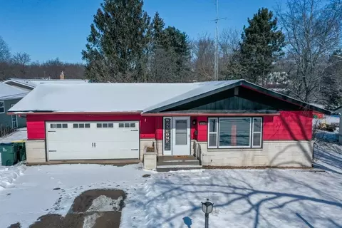 1025 Seymour St, Reedsburg, WI 53959