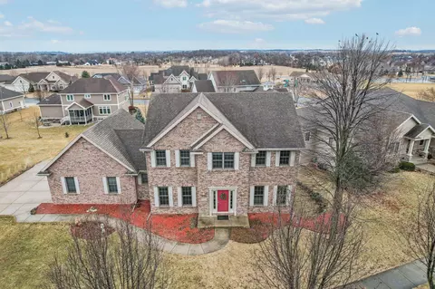 2024 Foggy Mountain Pass, Waunakee, WI 53597